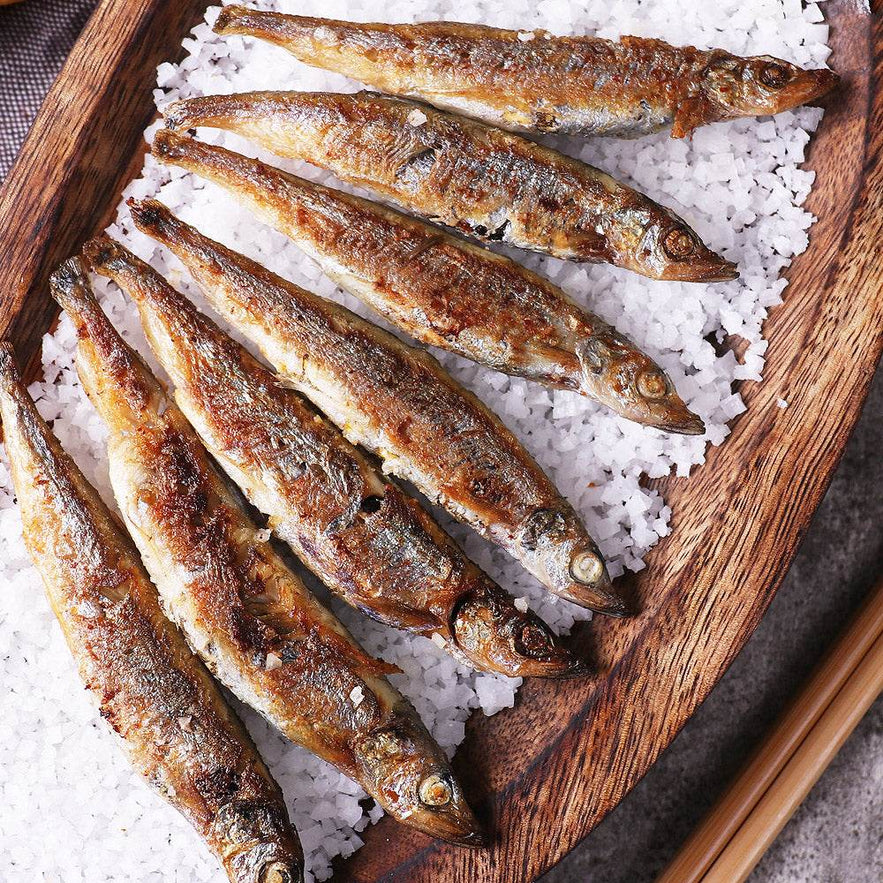 Savory Grilled Yellow Croaker (알배기 고소한 열빙어구이 (시사모) - Lets Eatscape