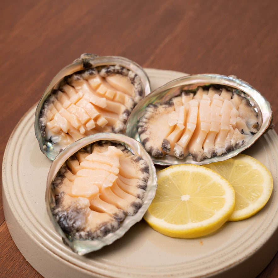 Sashimi Grade Steamed Abalone from Korea (사시미그레이드 완도 특대전복회 (12-13미) - Lets Eatscape