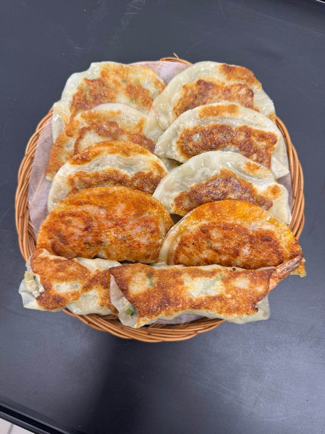 Changhwadang Crispy Pan-Fried Dumpling Set (창화당 얇은피 모둠지짐만두) - Lets Eatscape