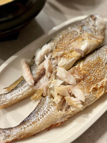 Semi Dried Yellow Croaker - Jumbo Size [반건조 굴비구이] - Lets Eatscape