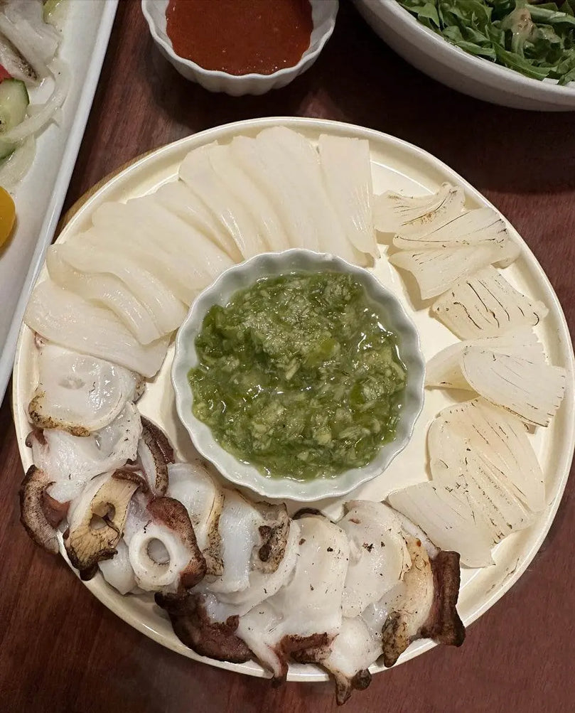 Premium Cuttlefish Sashimi - Mongo Ika (갑오징어 사시미) - Lets Eatscape