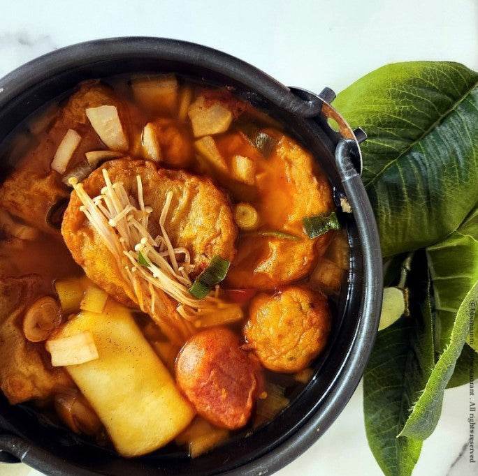 Fish Cake Soup [고래사어묵탕] - Lets Eatscape