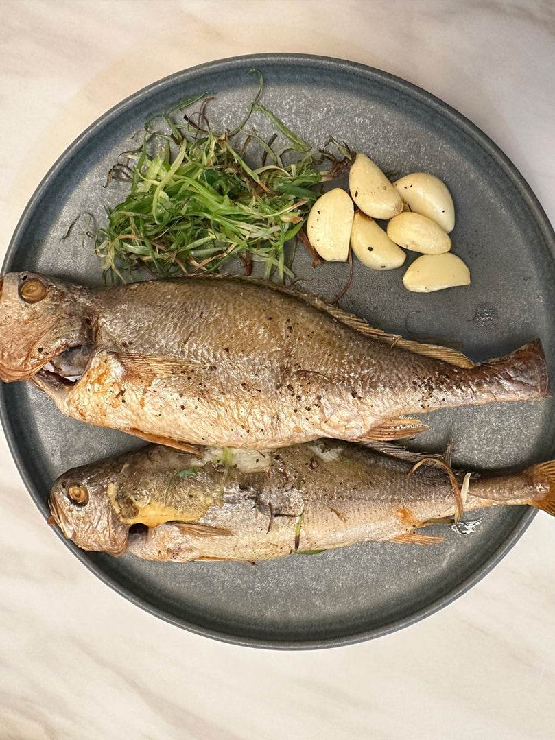Semi Dried Yellow Croaker - Jumbo Size [반건조 굴비구이] - Lets Eatscape