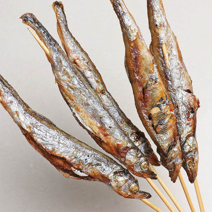 Savory Grilled Yellow Croaker (알배기 고소한 열빙어구이 (시사모) - Lets Eatscape