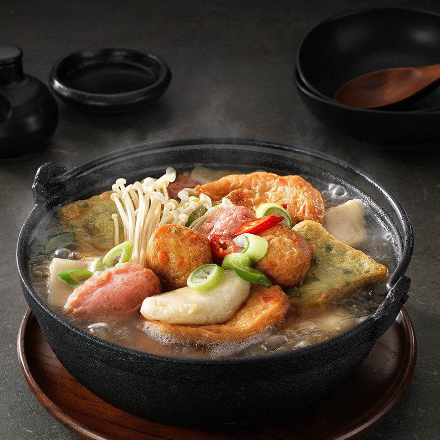 Fish Cake Soup [고래사어묵탕] - Lets Eatscape