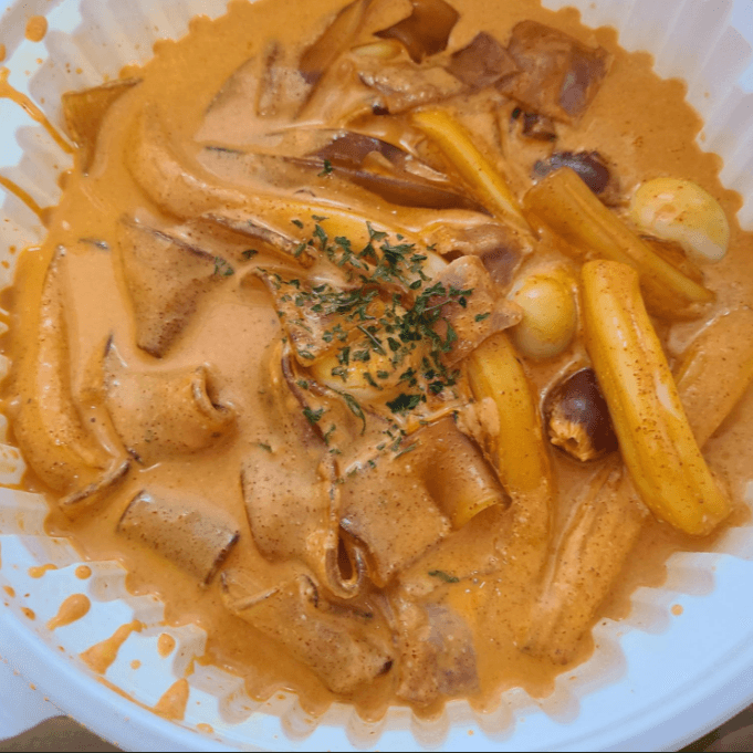 Changhwadang Rose Tteokbokki (창화당 분모자 로제떡볶이) - Lets Eatscape