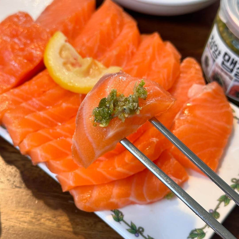 Kelp-Aged Flash-Frozen Salmon Sashimi from Korea (다시마숙성 급냉 연어회) - Lets Eatscape