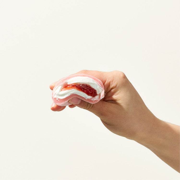 Strawberry Cream Mochi (딸기 크림모찌 6p 박스) - Lets Eatscape